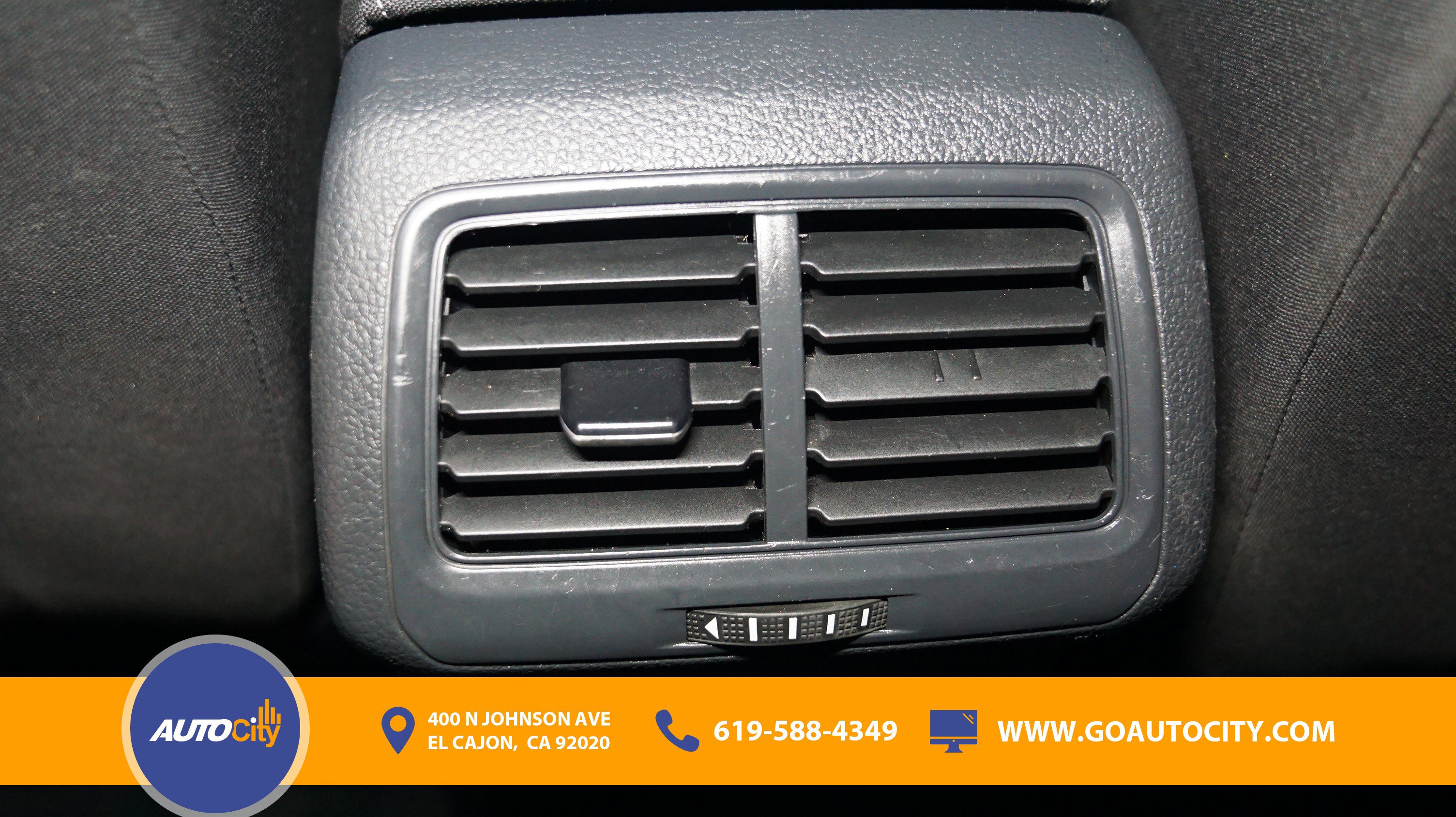 Used 2017 Volkswagen Golf S AWD/4WD image 19