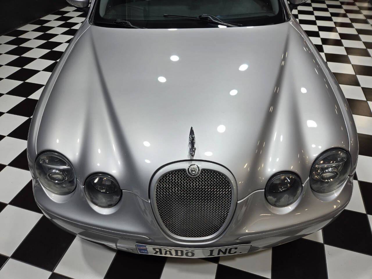 Used 2005 Jaguar S-TYPE R RWD image 38