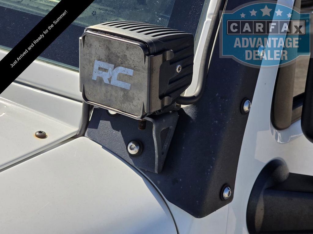 Used 2015 Jeep Wrangler Unlimited Rubicon AWD/4WD image 28