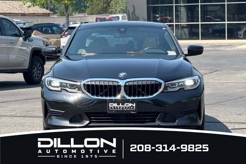 Used 2021 BMW 330i xDrive Sedan AWD/4WD image 9