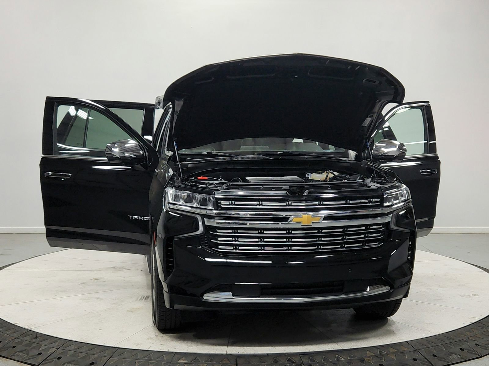 Used 2024 Chevrolet Tahoe Premier image 10