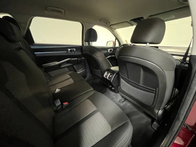 Used 2022 Kia Sorento LX AWD/4WD image 12