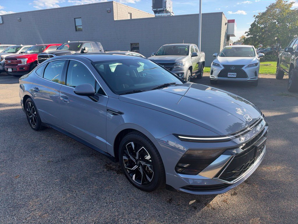 Used 2024 Hyundai Sonata SEL FWD image 3