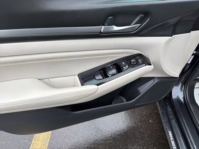 Used 2020 Nissan Altima 2.5 SV AWD/4WD image 10