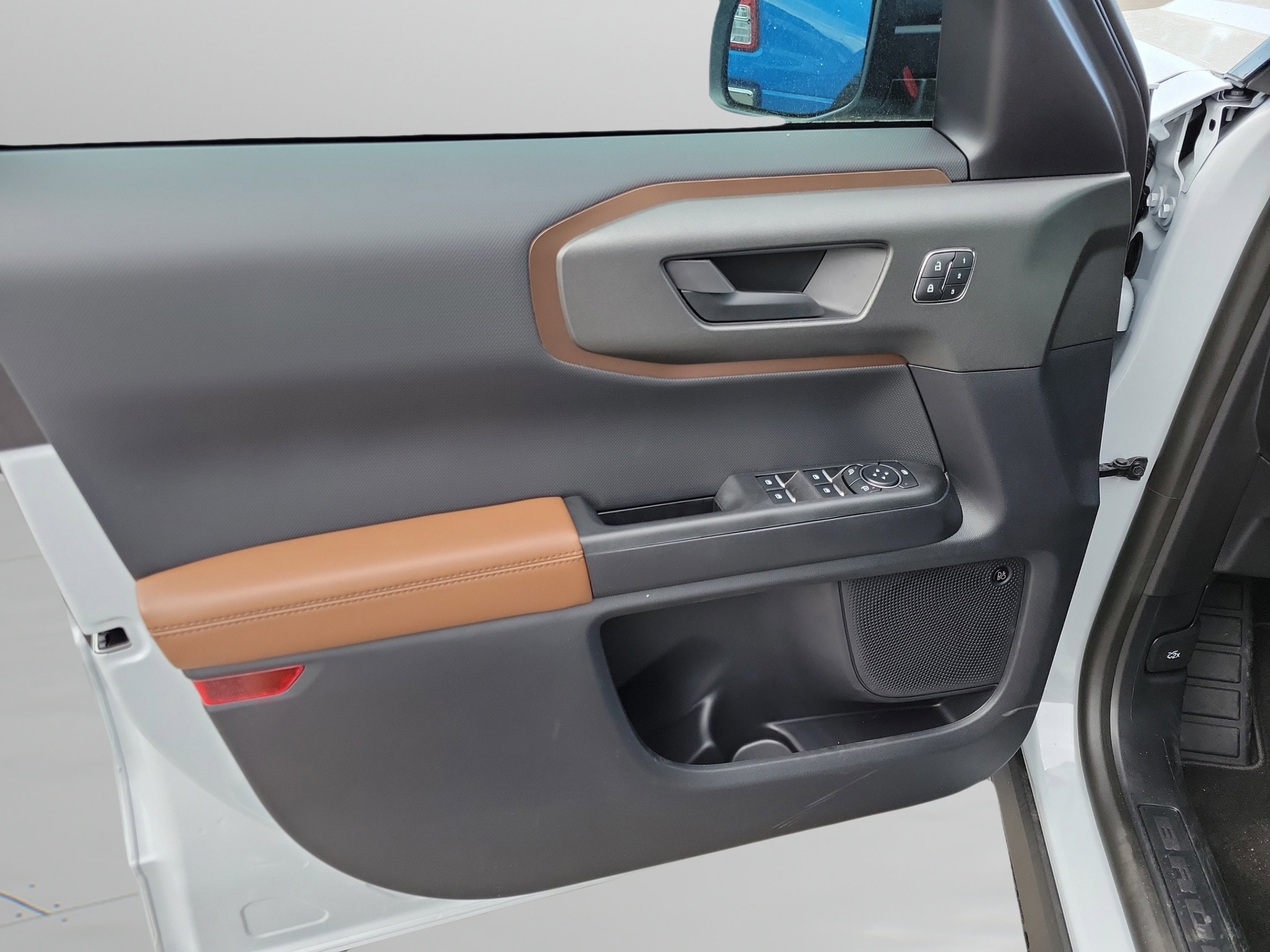 New 2026 Ford Bronco Sport Outer Banks w/ Outer Banks Tech Package+ AWD/4WD image 6