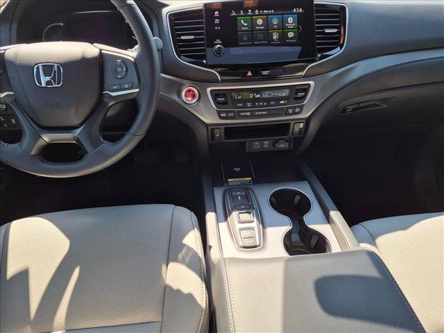 Certified 2025 Honda Passport EX-L image 17