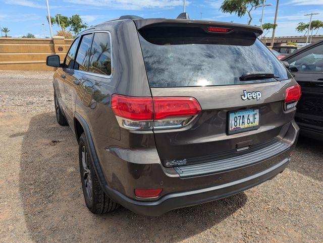 Used 2019 Jeep Grand Cherokee Laredo w/ 18" Wheel & 8.4" Radio Group RWD image 7