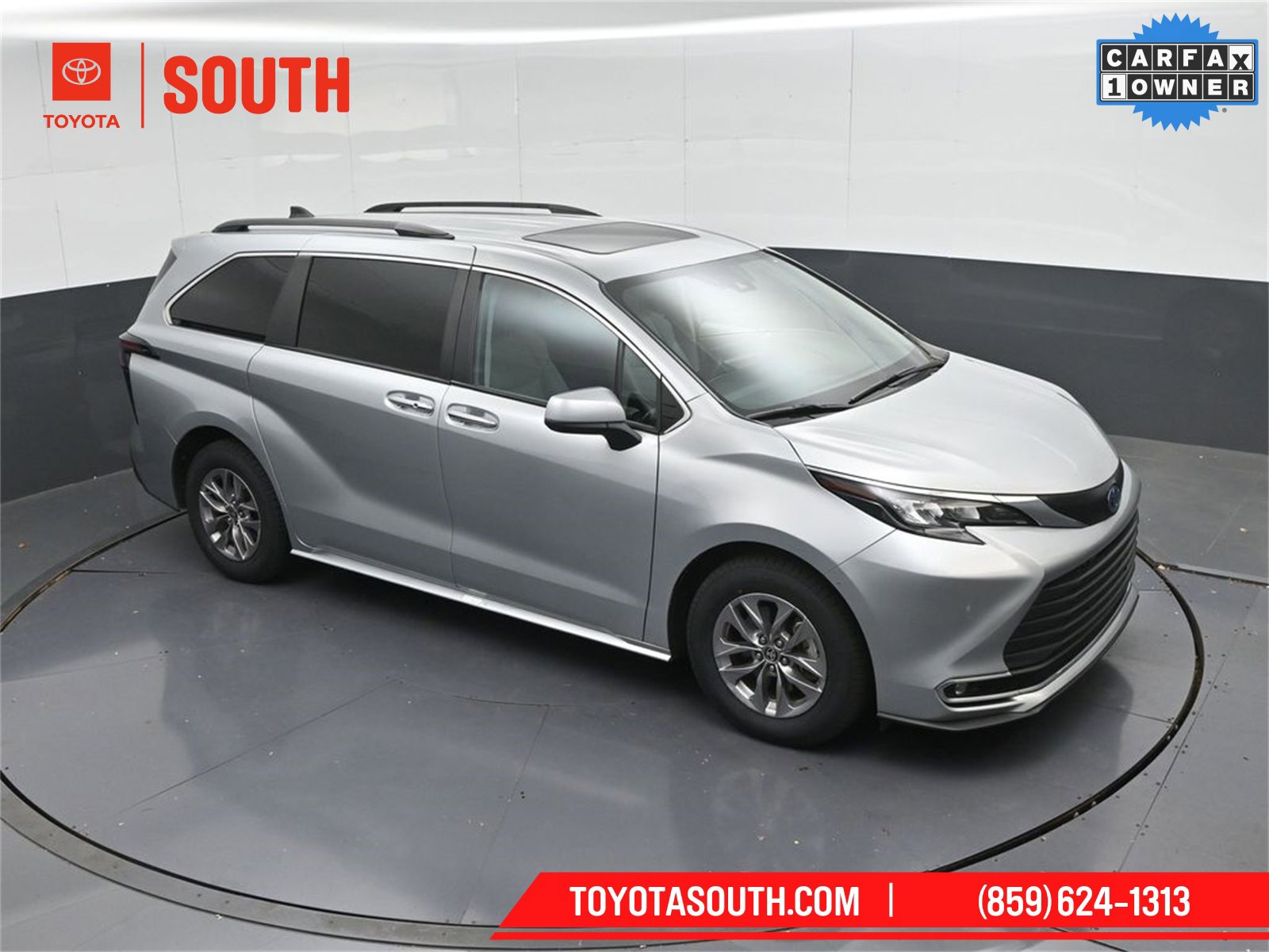 Used 2024 Toyota Sienna XLE image 42