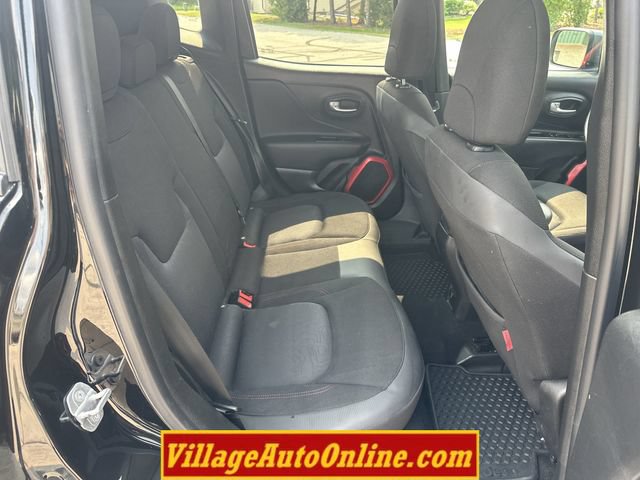 Used 2017 Jeep Renegade Trailhawk AWD/4WD image 34