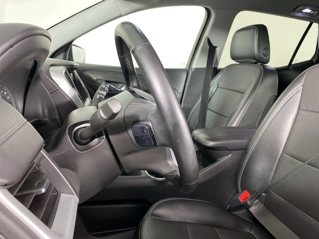 Used 2023 GMC Terrain SLT image 29