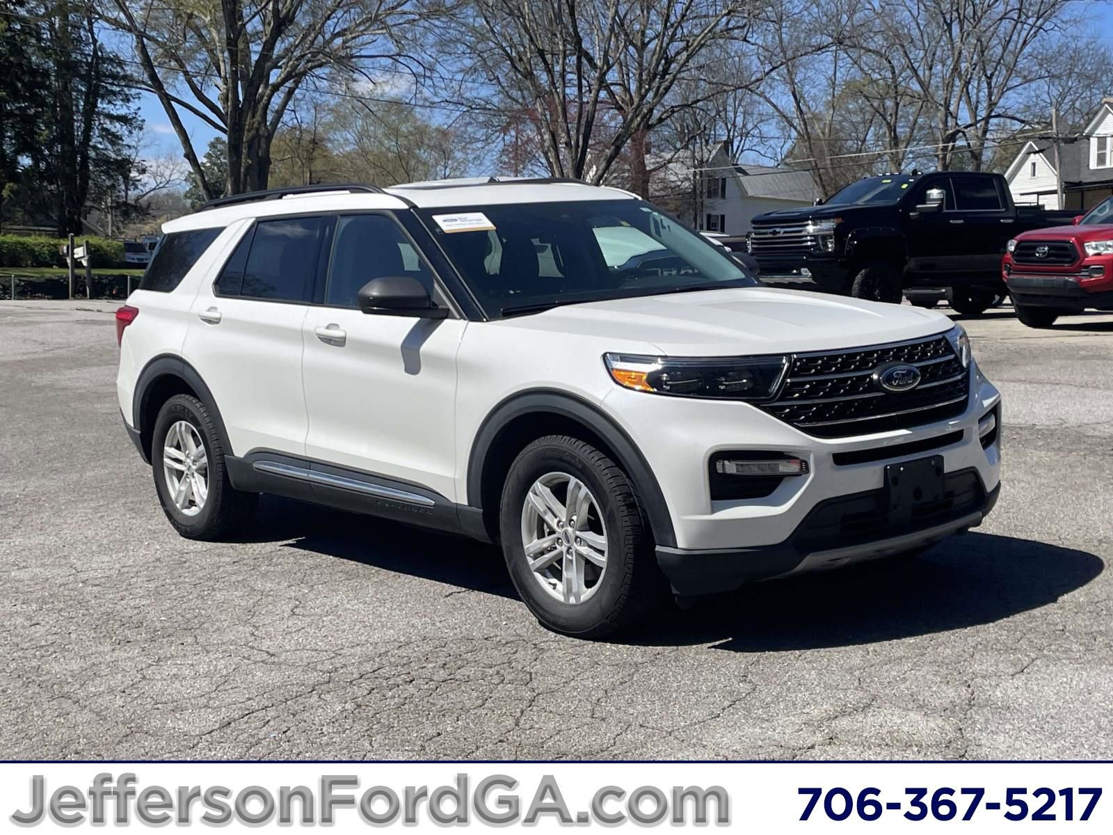 Certified 2022 Ford Explorer XLT w/ Equipment Group 202A image 1