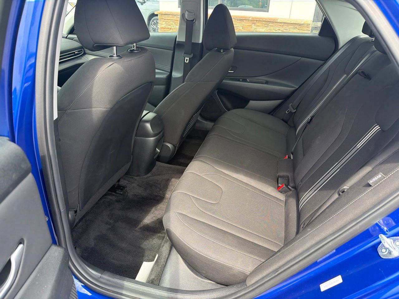 Used 2025 Hyundai Elantra SEL FWD image 6