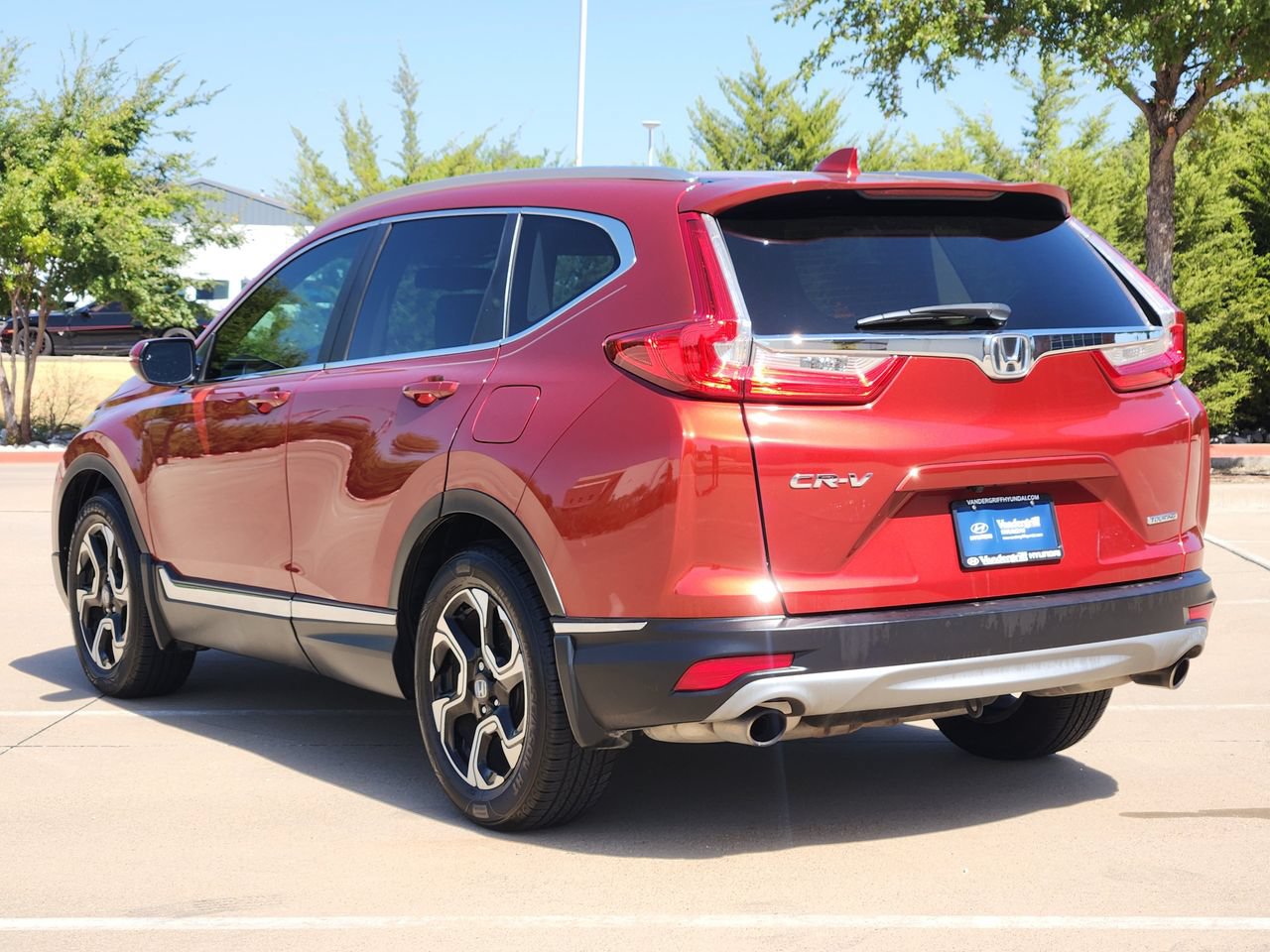 Used 2018 Honda CR-V Touring image 3