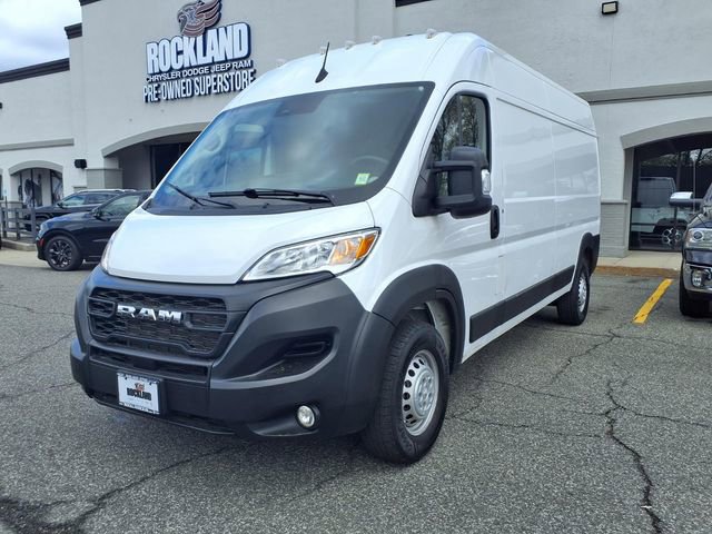 Used 2024 RAM ProMaster 2500 w/ Convenience Group image 3