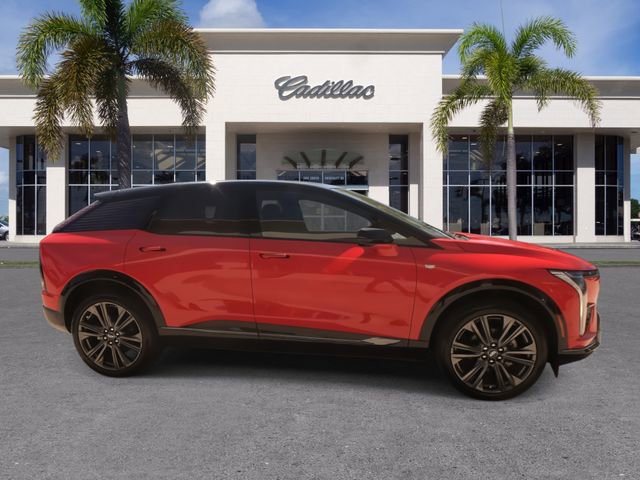 New 2025 Cadillac Optiq Sport 2 AWD/4WD image 16