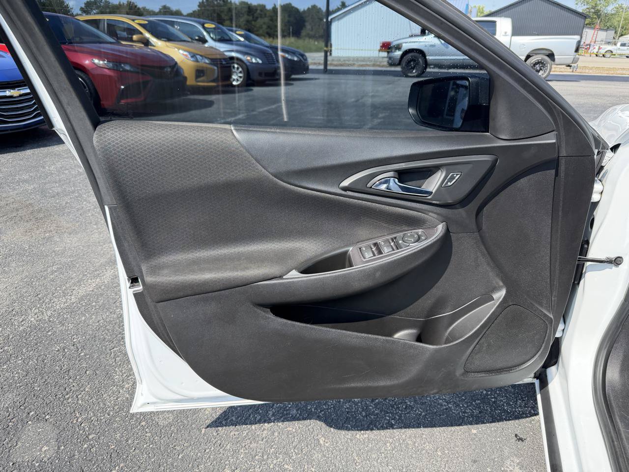 Used 2017 Chevrolet Malibu LS FWD image 11
