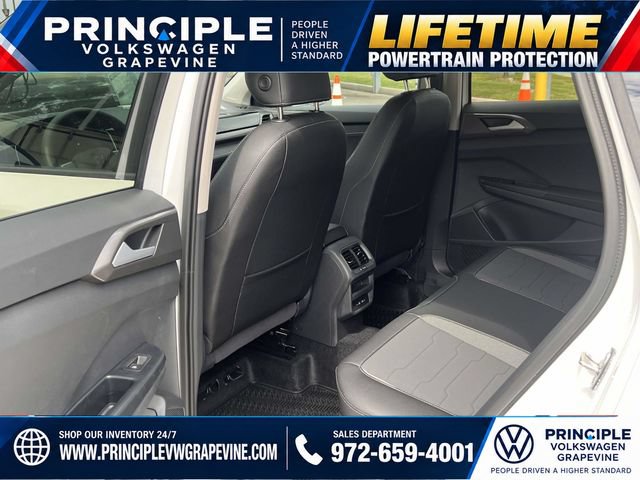 New 2027 Volkswagen Taos SE FWD image 22