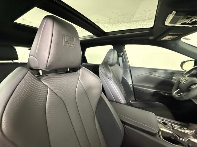 Used 2025 Lexus RX 500h F Sport AWD/4WD image 35