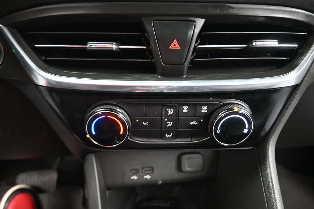 Used 2024 Buick Encore GX Sport Touring FWD image 12