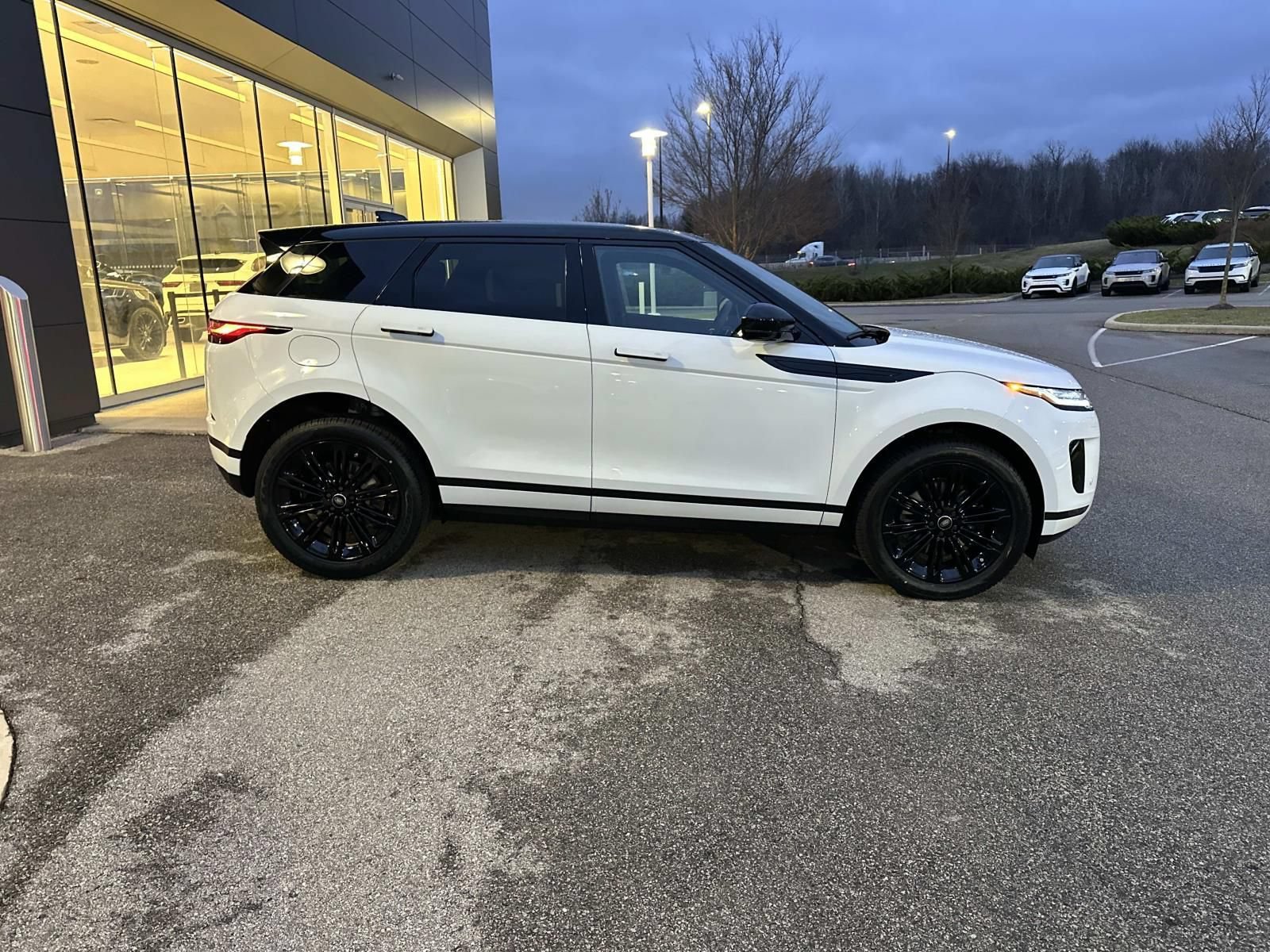 New 2026 Land Rover Range Rover Evoque S AWD/4WD image 4