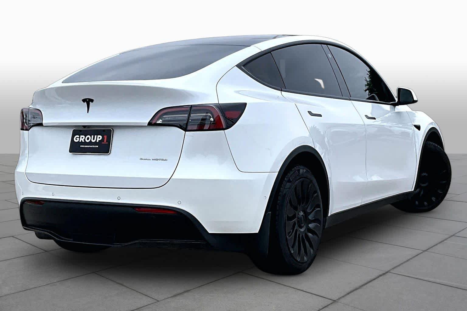 Used 2021 Tesla Model Y Long Range AWD/4WD image 10