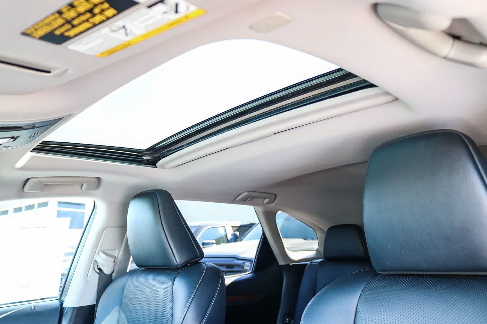 Used 2020 Lexus RX 350L FWD w/ Premium Package image 28