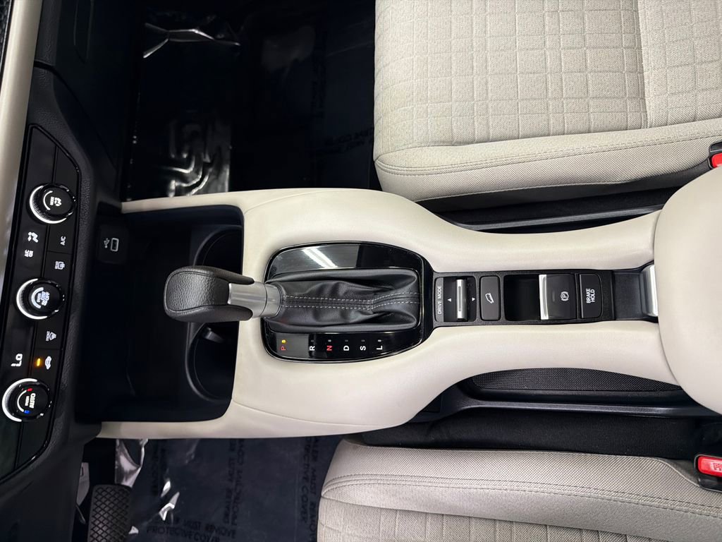 Used 2023 Honda HR-V LX image 29