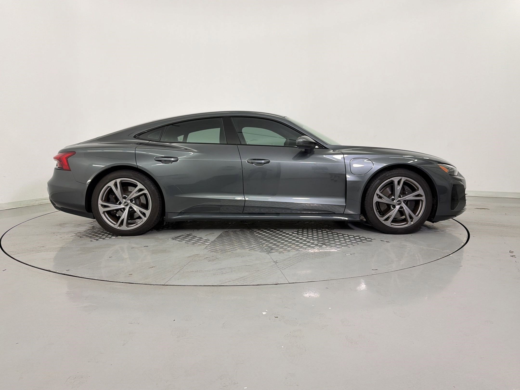 Used 2023 Audi e-tron GT Premium Plus AWD/4WD image 7