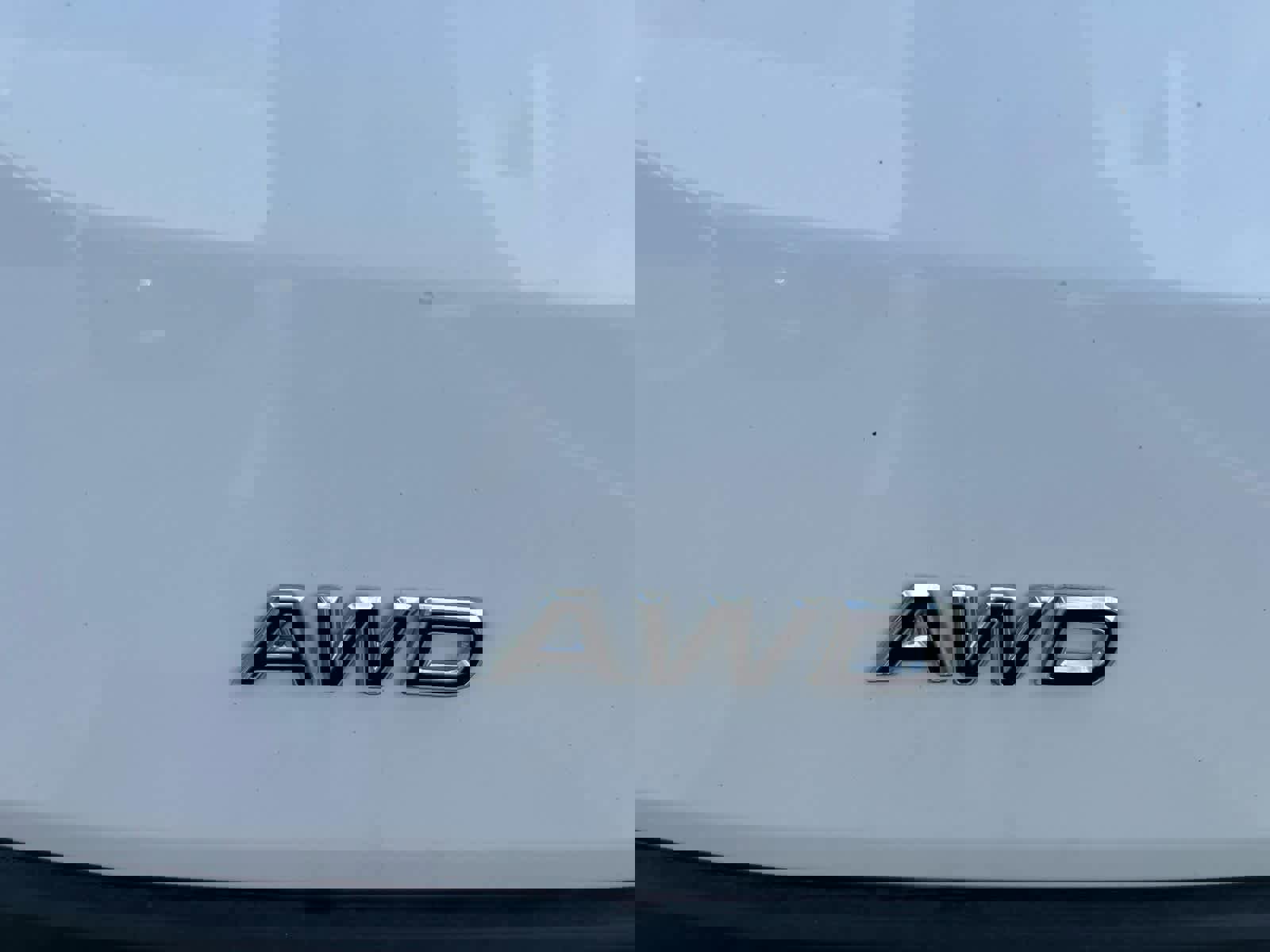 Used 2023 Ford Transit 250 Medium Roof AWD image 4