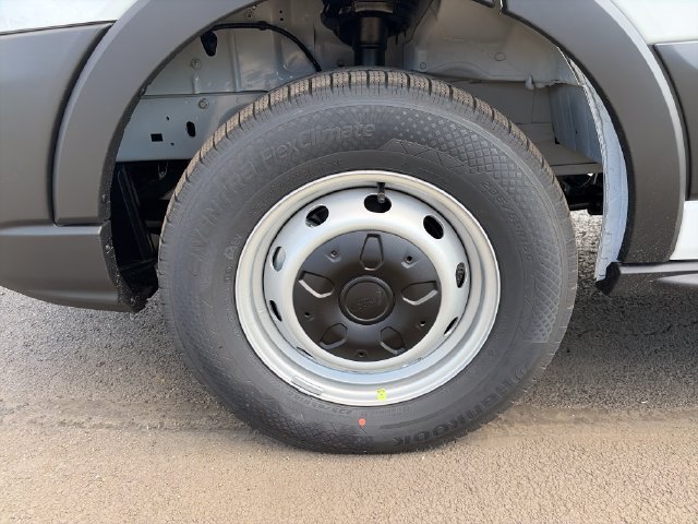 New 2027 Ford Transit 250 148 Medium Roof RWD image 24