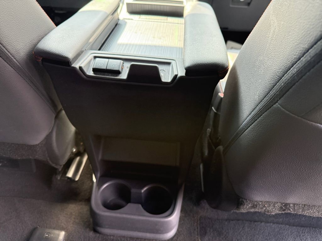 Certified 2022 Toyota Sienna XSE image 24