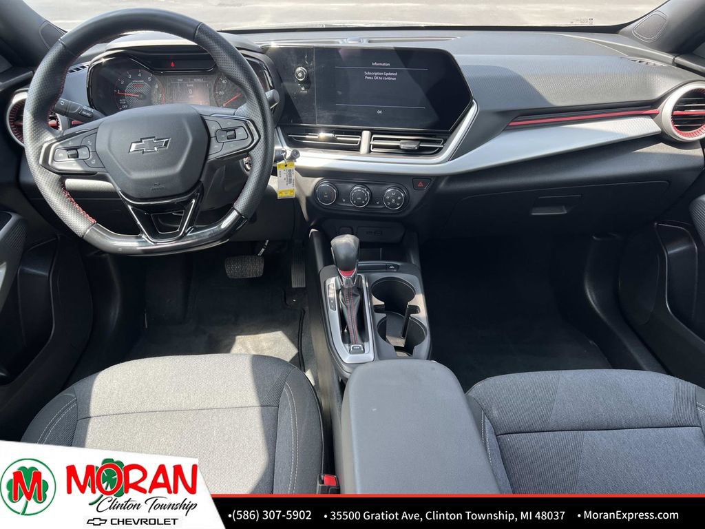 Used 2024 Chevrolet Trax RS w/ Driver Confidence Package FWD image 14