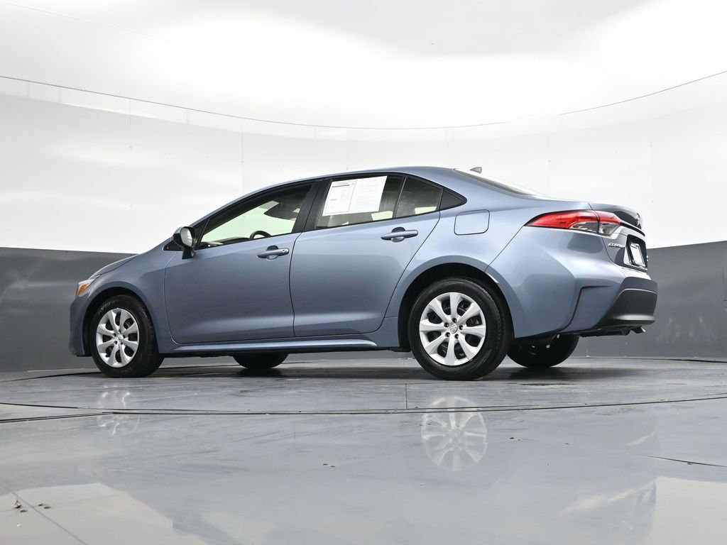 Used 2025 Toyota Corolla LE image 39