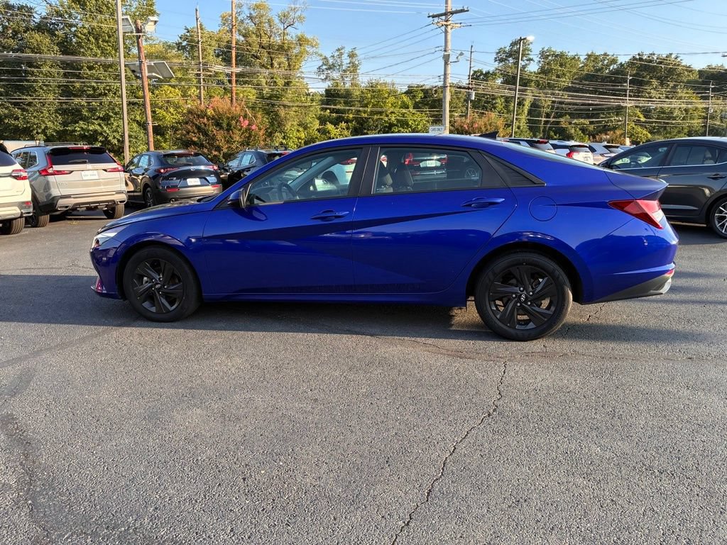 Used 2023 Hyundai Elantra SEL FWD image 4
