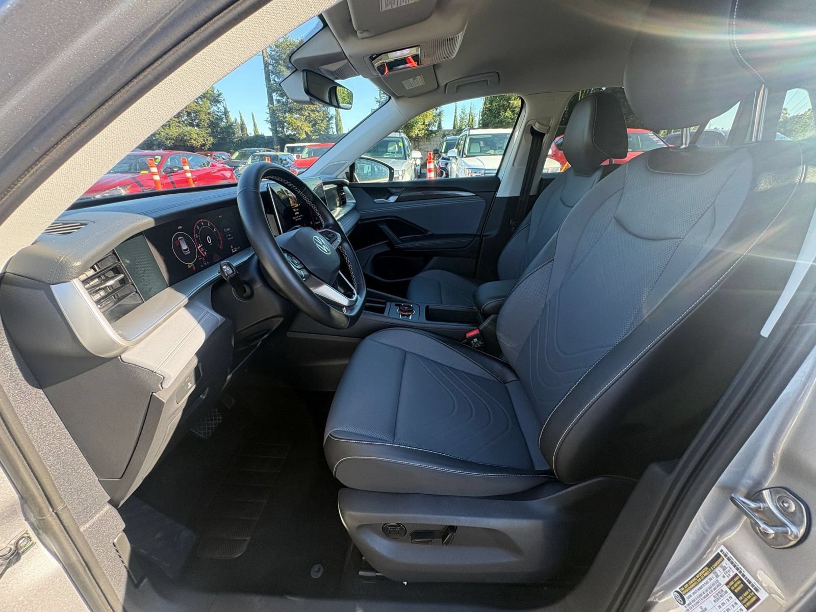 Used 2026 Volkswagen Tiguan SE AWD/4WD image 29