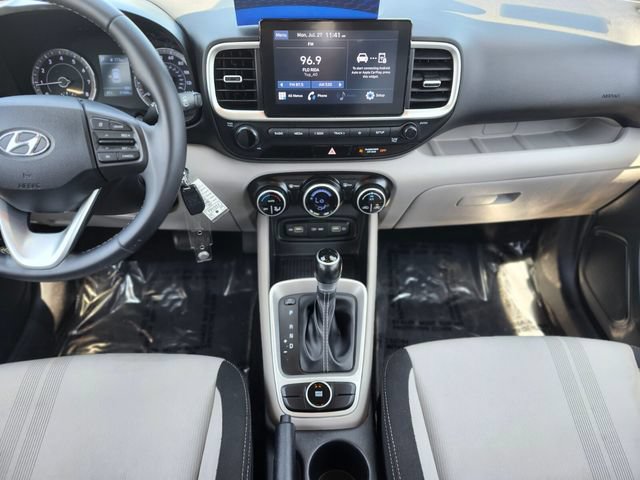 Used 2022 Hyundai Venue SEL FWD image 14