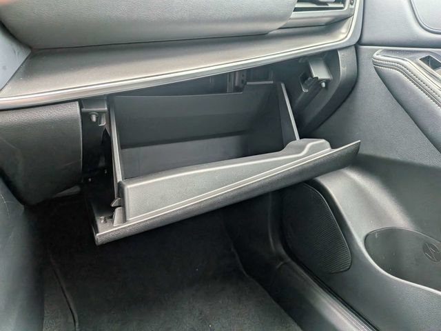 Used 2025 Nissan Rogue SV FWD image 19