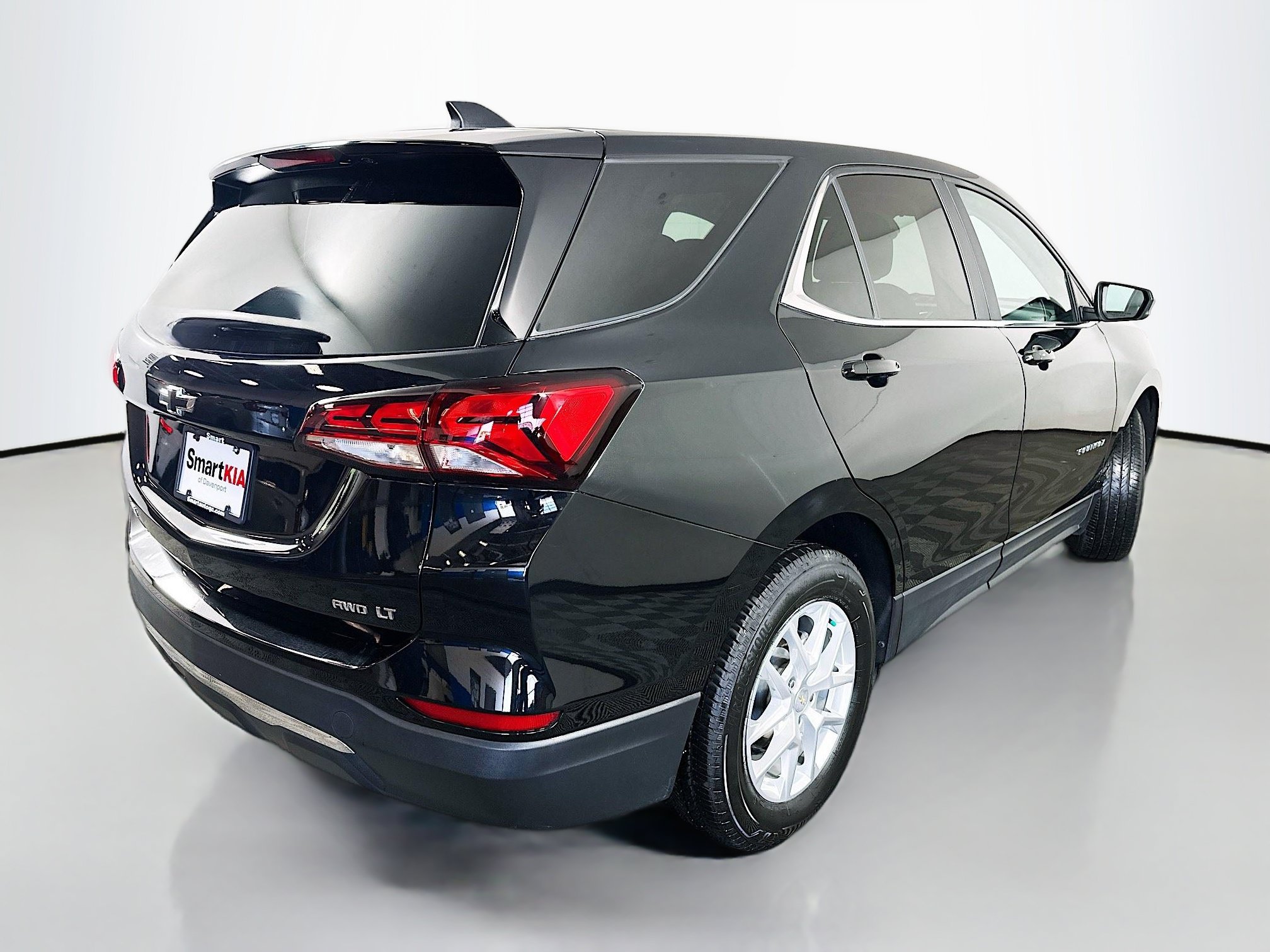 Used 2023 Chevrolet Equinox LT AWD/4WD image 7