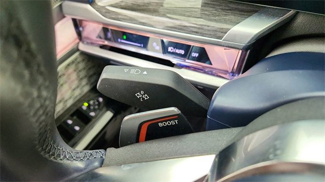 Used 2023 BMW i7 xDrive60 image 42