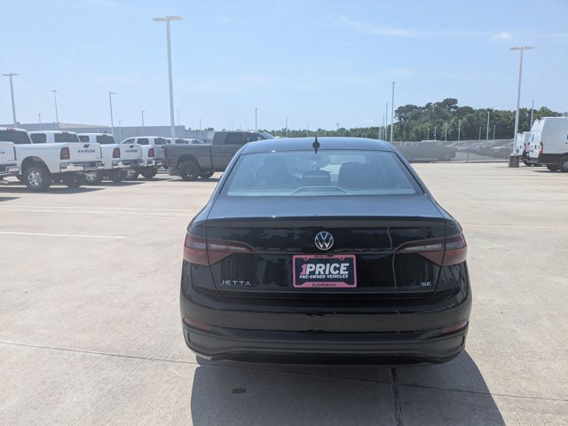 Used 2024 Volkswagen Jetta SE FWD image 19