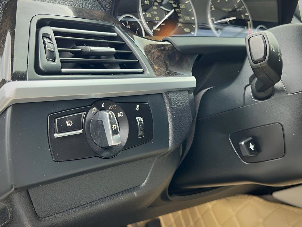 Used 2013 BMW 650i Convertible image 30