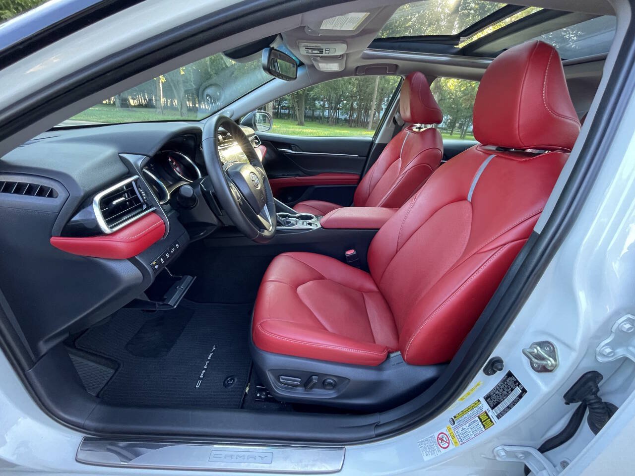 Used 2018 Toyota Camry XSE w/ Audio Package FWD image 9