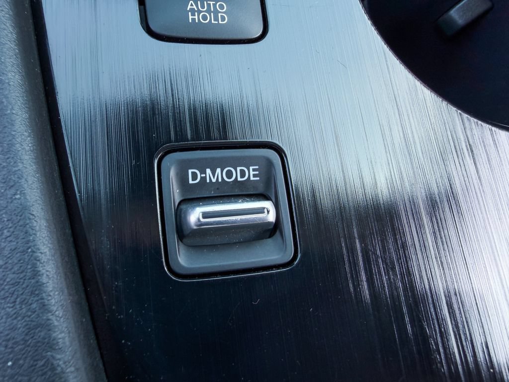 Certified 2022 Nissan Rogue SV FWD image 31