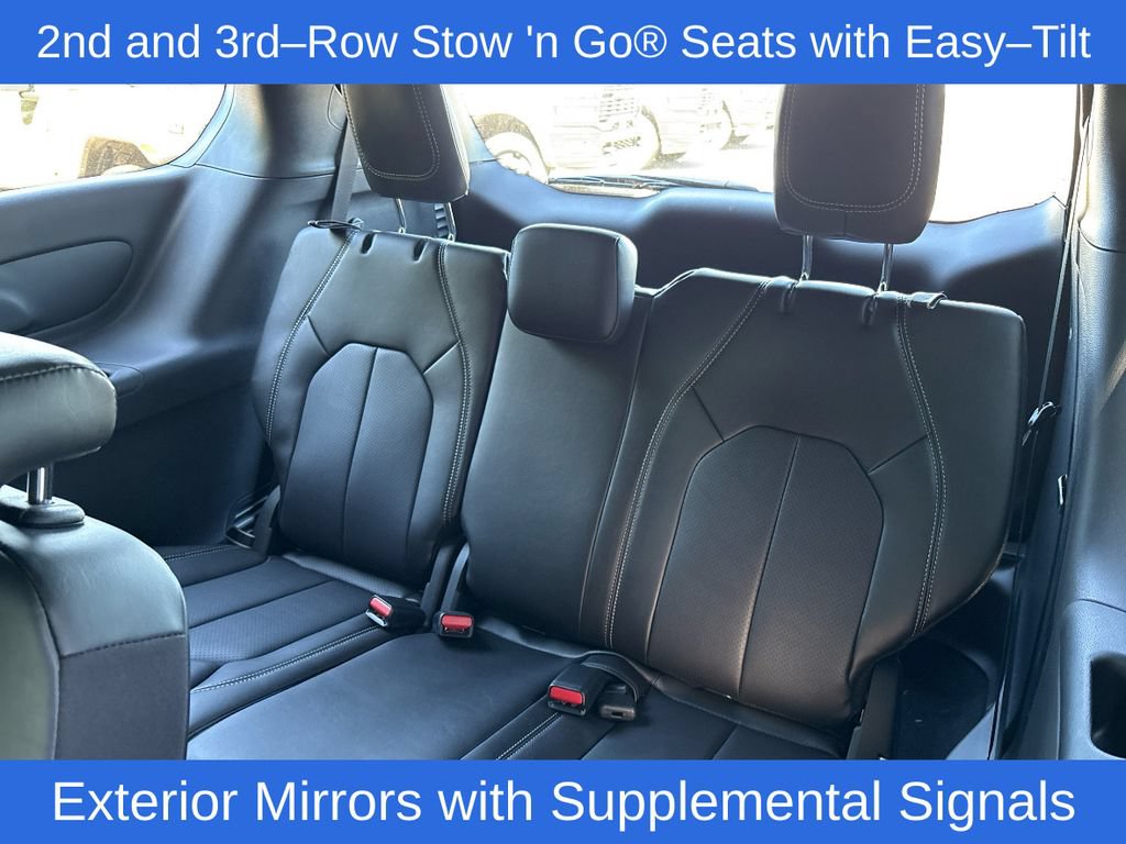 New 2027 Chrysler Pacifica Select FWD image 30