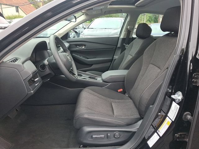 Used 2023 Honda Accord EX image 13