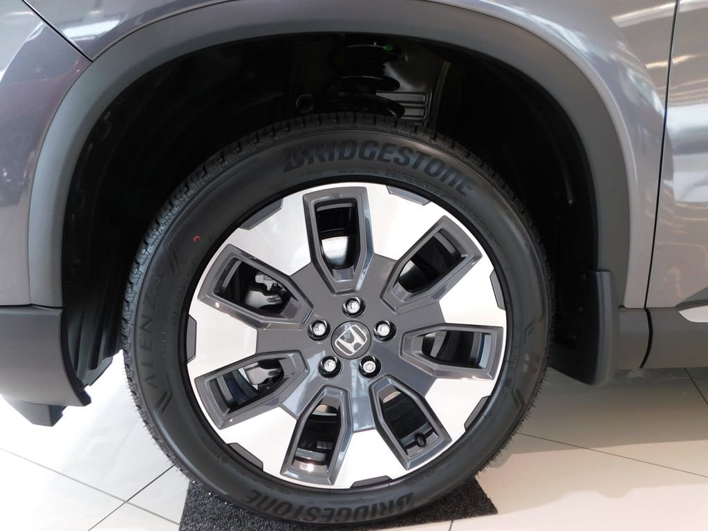 New 2026 Honda Pilot Touring image 7