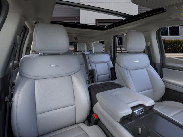 New 2026 Ford Expedition Platinum w/ Driver's Package AWD/4WD image 10
