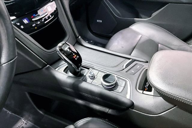 Used 2023 Cadillac XT6 Sport w/ Technology Package image 18