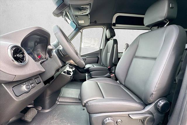 New 2026 Mercedes-Benz Sprinter 2500 image 18
