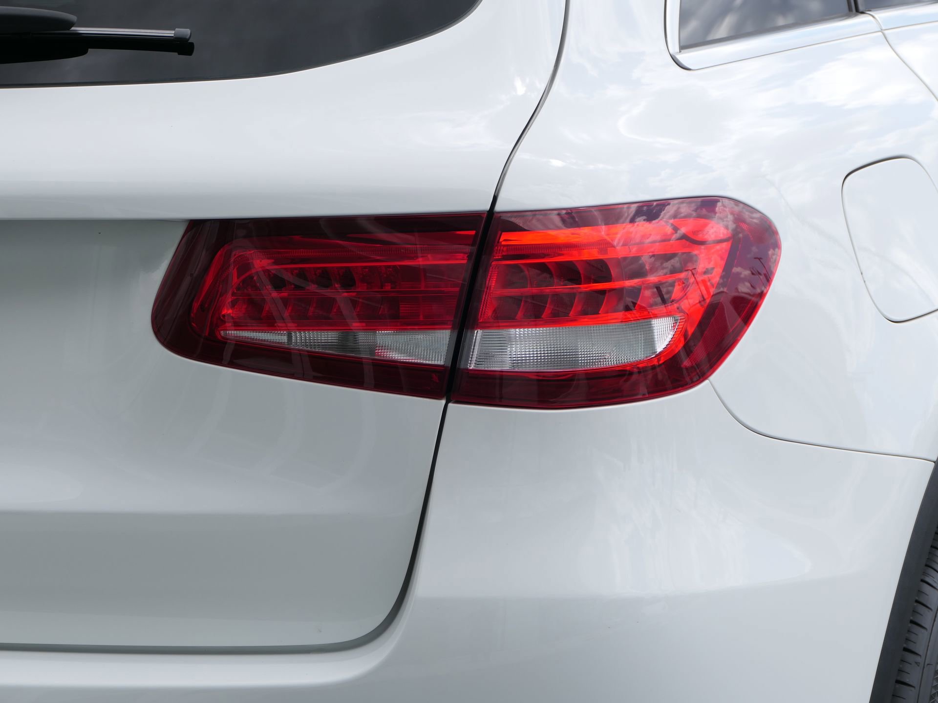 Used 2019 Mercedes-Benz GLC 300 w/ AMG Line image 4